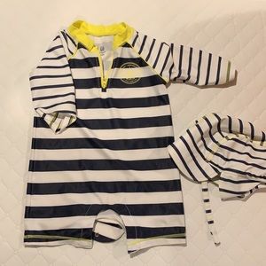 baby gap rash guard and matching hat